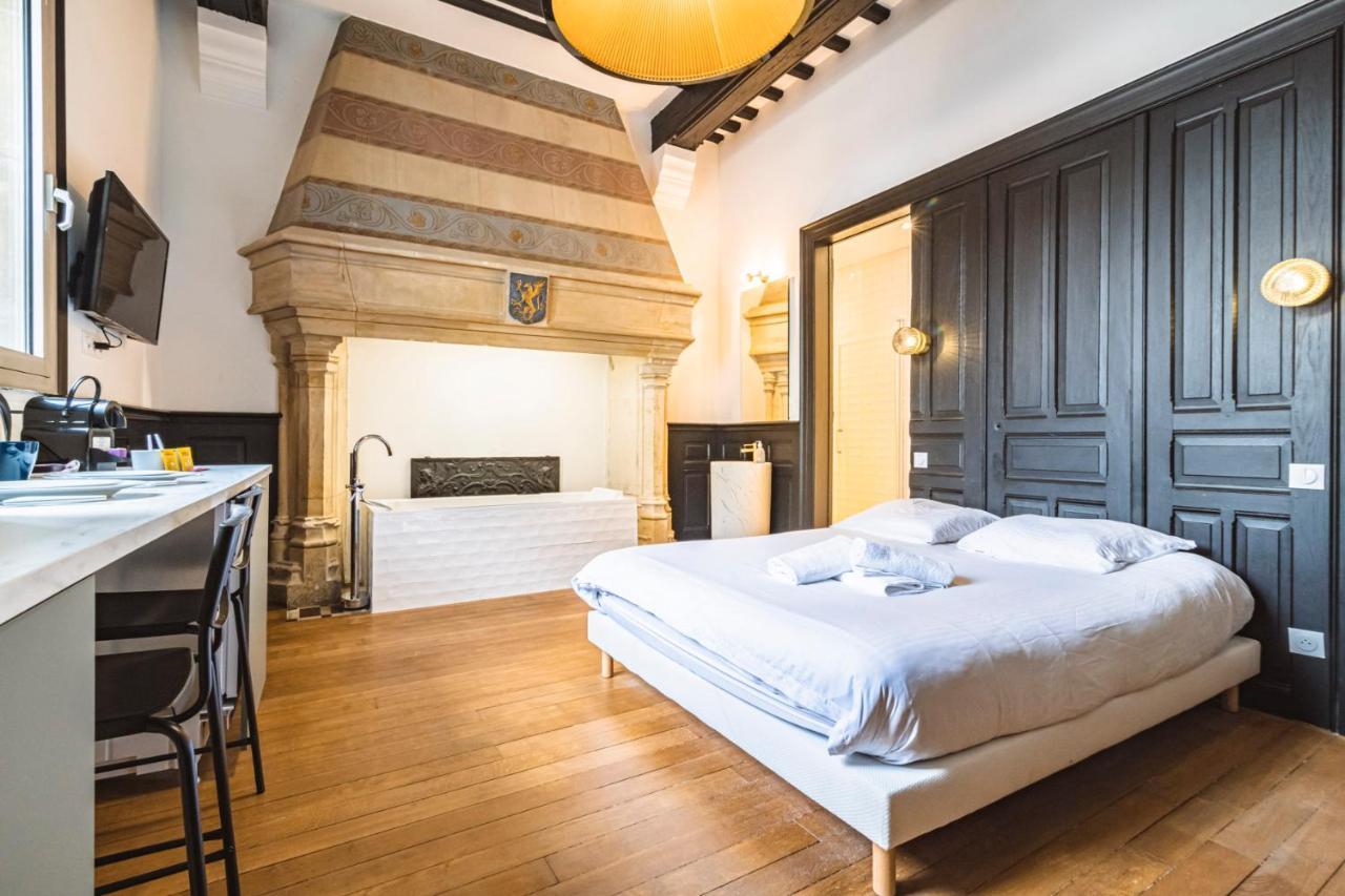 Tournelles Vue Cathedrale- Maison Climatisee Du Xvie Siecle Classee Apartman Reims Kültér fotó