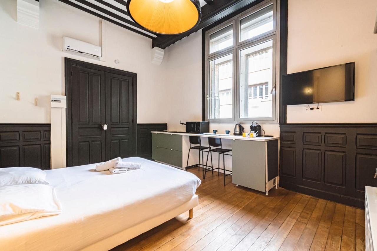 Tournelles Vue Cathedrale- Maison Climatisee Du Xvie Siecle Classee Apartman Reims Kültér fotó