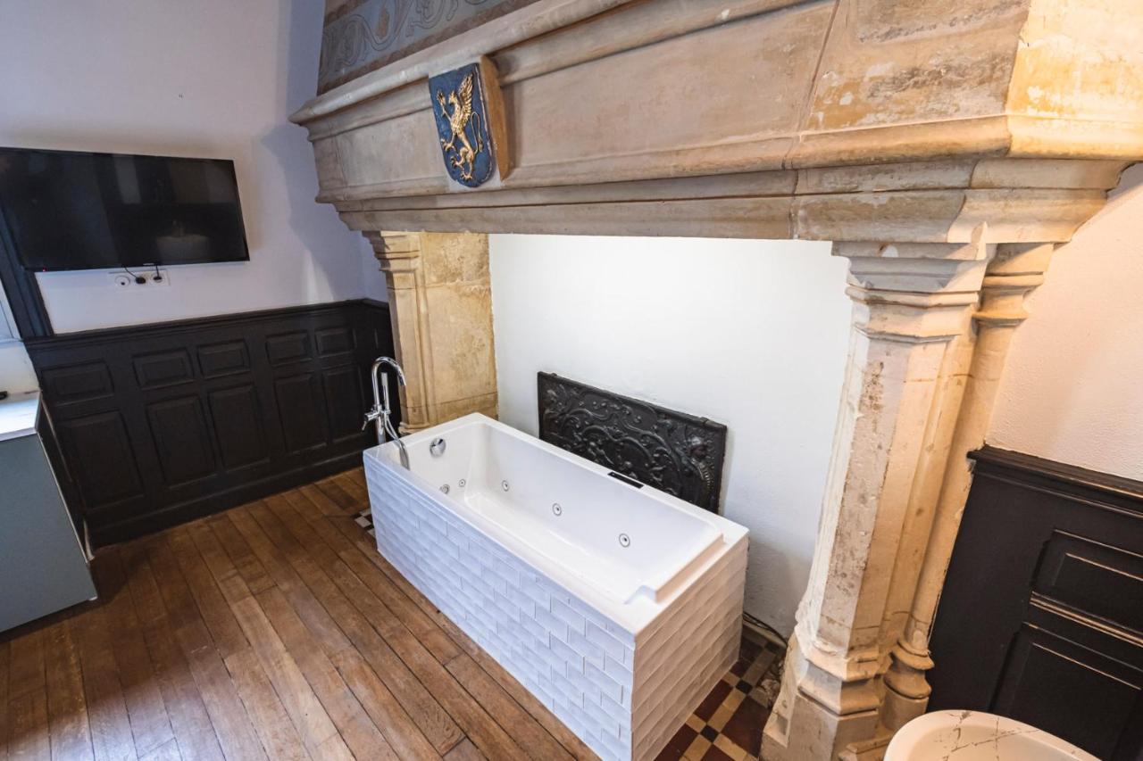 Tournelles Vue Cathedrale- Maison Climatisee Du Xvie Siecle Classee Apartman Reims Kültér fotó