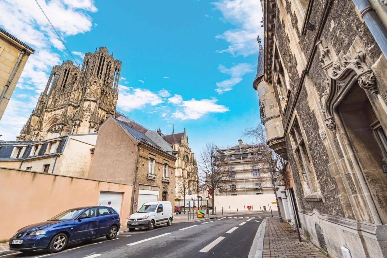 Tournelles Vue Cathedrale- Maison Climatisee Du Xvie Siecle Classee Apartman Reims Kültér fotó